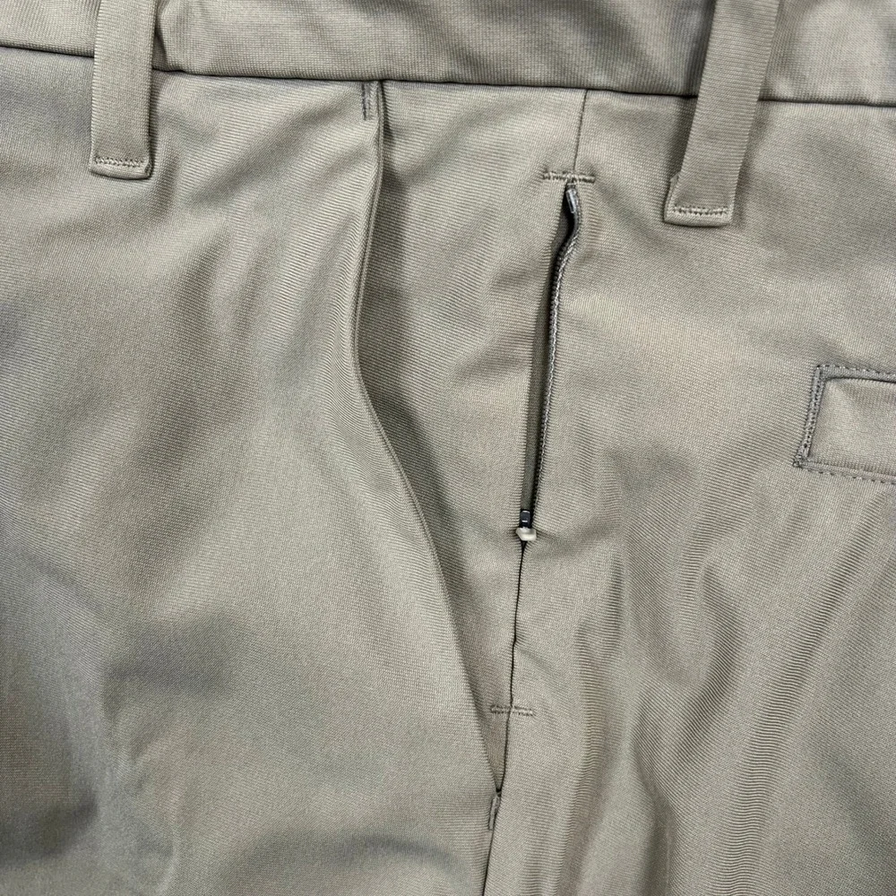 Swiss Tech Performance Shorts Mens 34 Tan Stone Wash Quick Dry Zipper Pocket